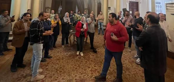 اتفاصيل اعتصام صحفيو الوفد خلال اجتماع الهيئة العليا للحزب