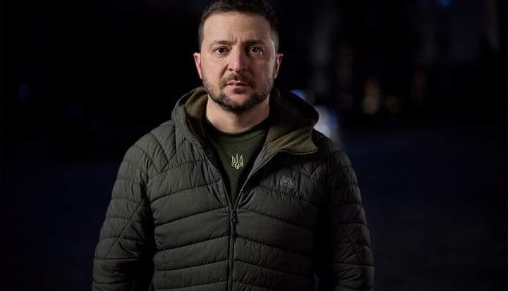زيلنيسكي يشيد بصد هجمات روسية في شرق أوكرانيا