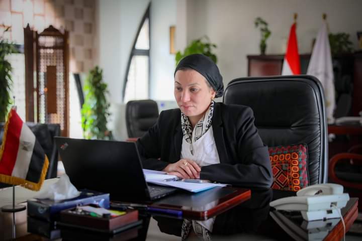 عبر تقنية الفيديو كونفرانس: وزيرة البيئة تشارك في الاجتماع التشاورى لمرفق البيئة العالمية
