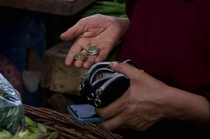 هبوط الجنيه المصري في السوق السوداء