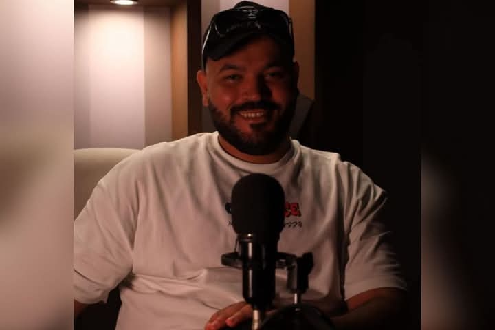 عبد الرحمن هيبة ( داڤنشي ) ولعبة الرسم بالكلمات