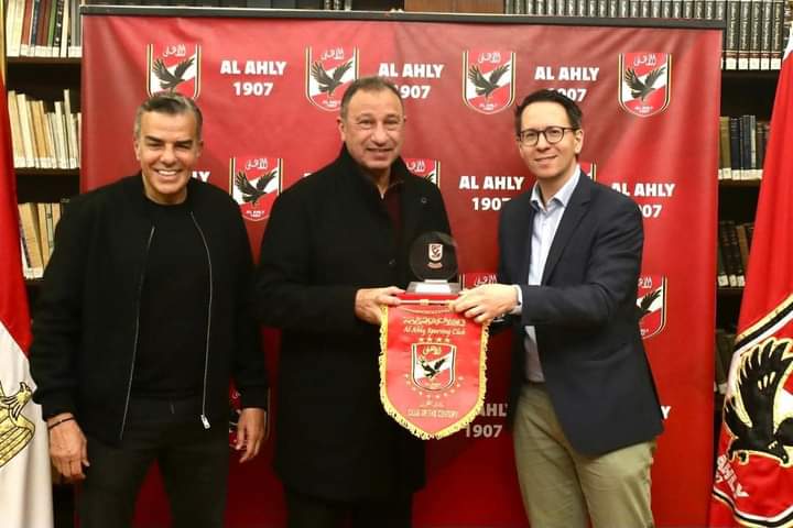 الخطيب يستقبل مدير الأندية الأوروبية