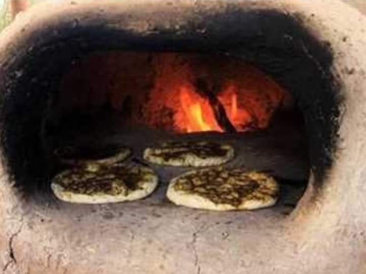 فرن بلدي يشعل حريقًا في «حظيرة مواشي» بسوهاج