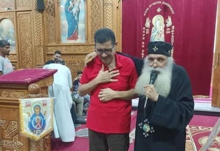 رأي العذراء فأسرع و تاركا كرسيه.. تفاصيل معجزة شفاء مشلول منذ عدة أعوام بكنيسة العذراء