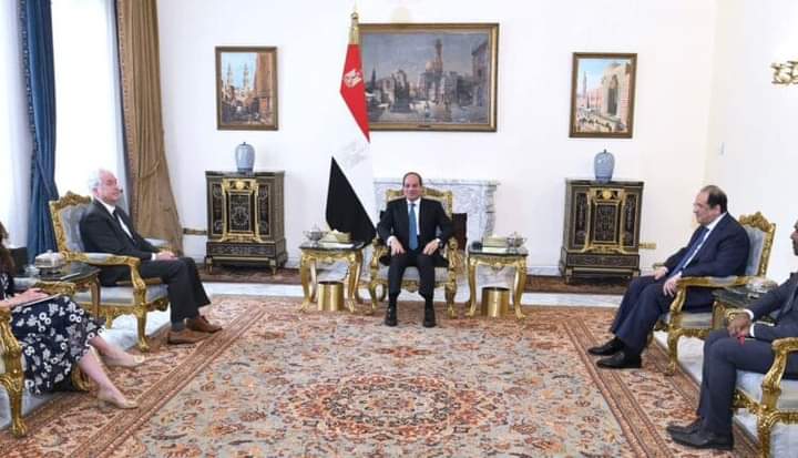 السيسي يبحث مع رئيس وكالة الاستخبارات الأميركية الأوضاع في غزة