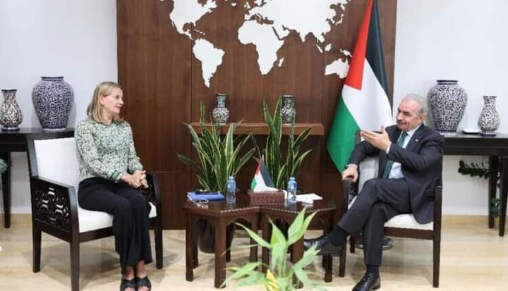 اشتية إسرائيل تمارس حربًا مالية ضد الشعب الفلسطيني