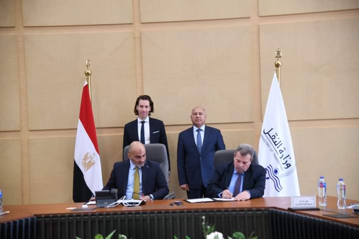 وزير النقل يشهد توقيع البروتوكول التنفيذي لافتتاح برامج اكاديمية مصر للنقل السككي بين شركة الستوم الفرنسية