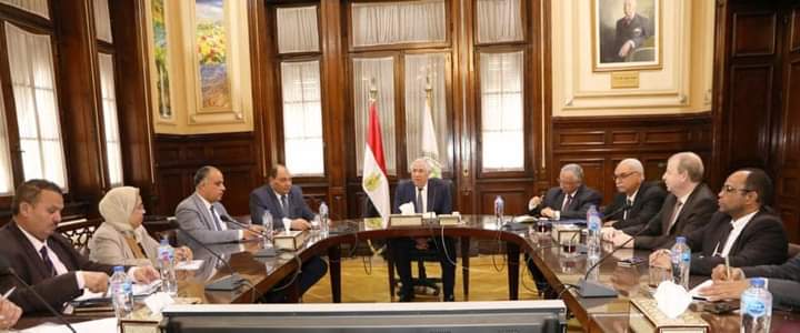 وزير الزراعة يتابع تفعيل الزراعة التعاقدية