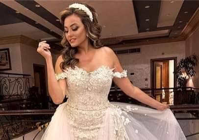 احدث ظهور للفنانة بشرى بفستان زفاف .. طبيبة شرعية