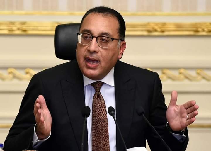رئيس الوزراء يُتابع جهود اللجنة الطبية العليا والاستغاثات بمجلس الوزراء