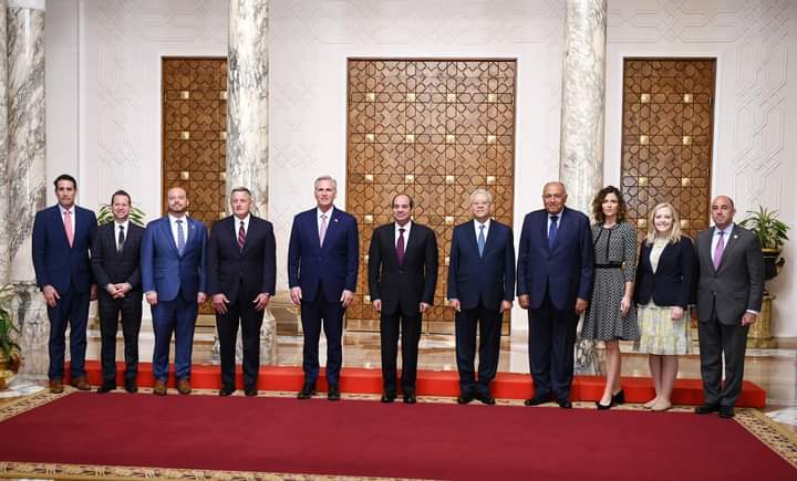 السيسي يستقبل وفد رفيع المستوى من مجلس النواب الأمريكي