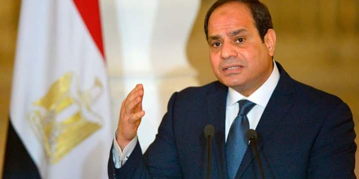 السيسي يوقع قانون بتعجيل موعد استحقاق العلاوات وزيادة الحوافز والمعاشات